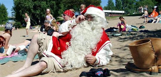 En outre mer le pere noel ne connait pas la neige ni le froid mais la plage et le sable chaud pho