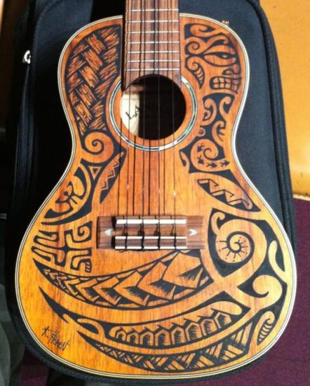 Peindre guitare style polynesien maori